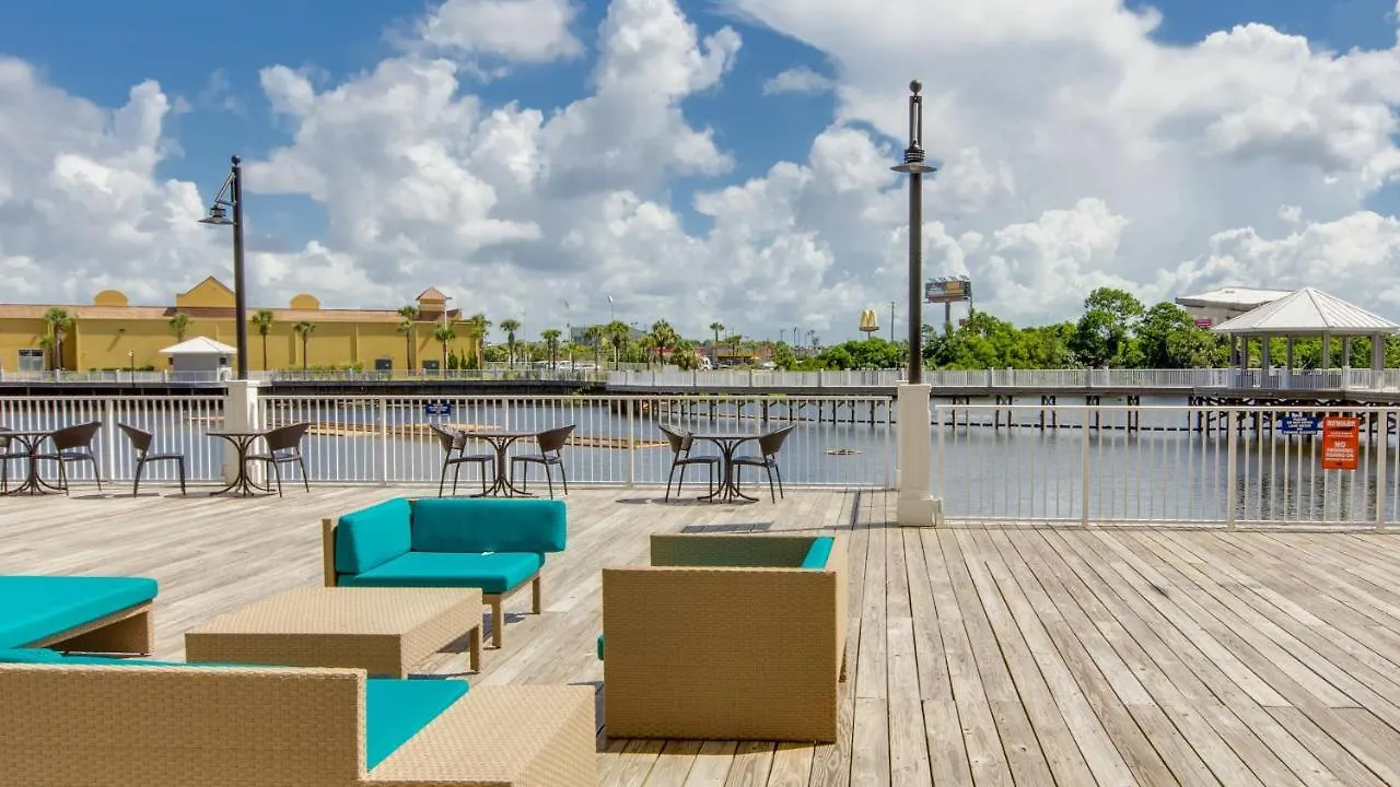 Holiday home Gorgeous 1-Bed 2-Bath Condo With Gulf View! Pools On-Site! Walk To The Beach! Panama City Beach