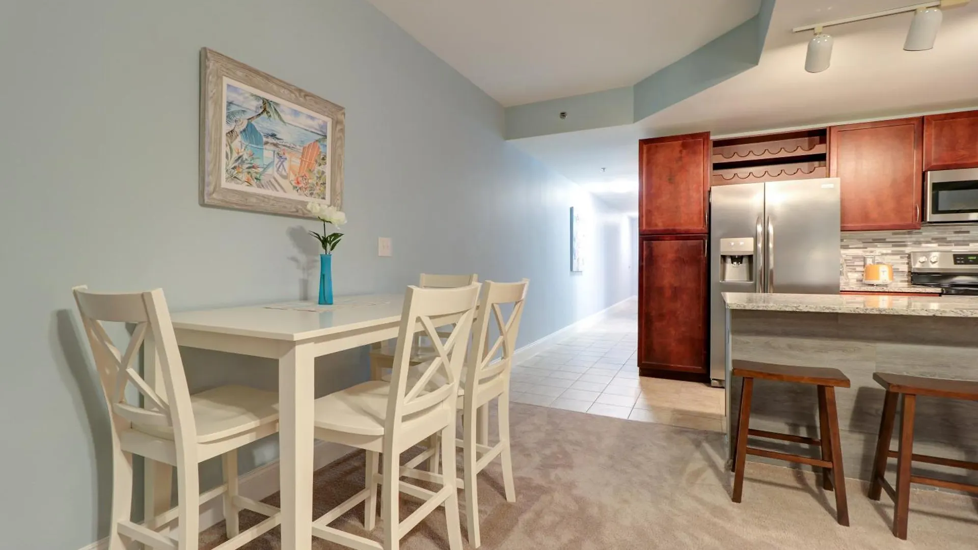 Gorgeous 1-Bed 2-Bath Condo With Gulf View! Pools On-Site! Walk To The Beach! Panama City Beach Holiday home
