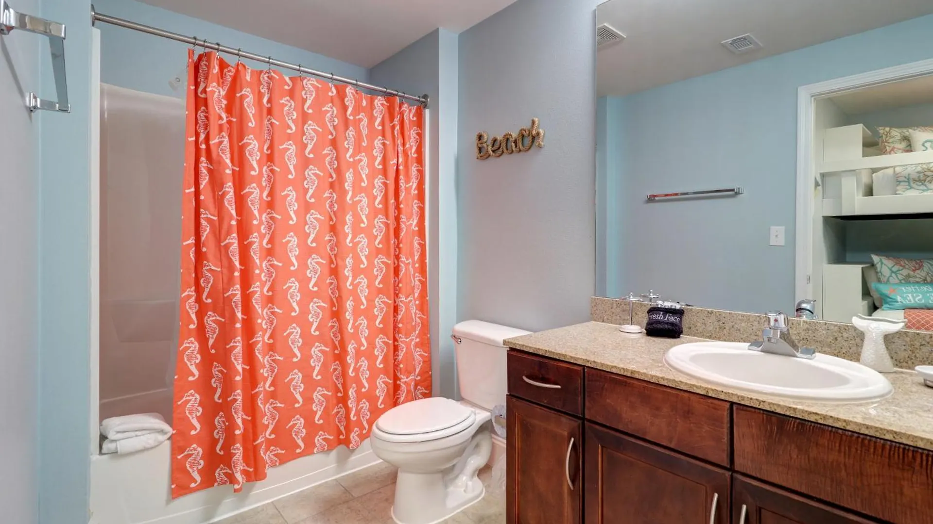 Gorgeous 1-Bed 2-Bath Condo With Gulf View! Pools On-Site! Walk To The Beach! Panama City Beach United States