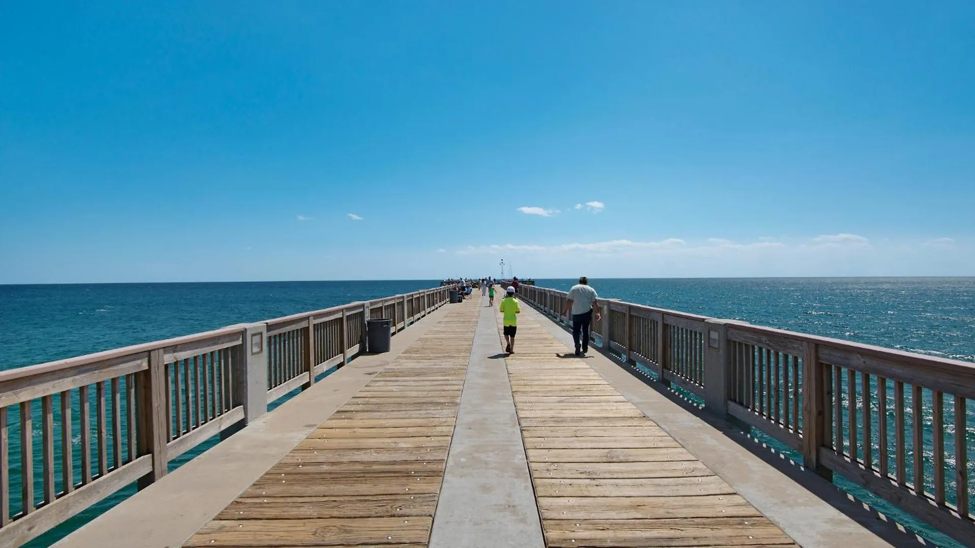 Holiday home Gorgeous 1-Bed 2-Bath Condo With Gulf View! Pools On-Site! Walk To The Beach! Panama City Beach