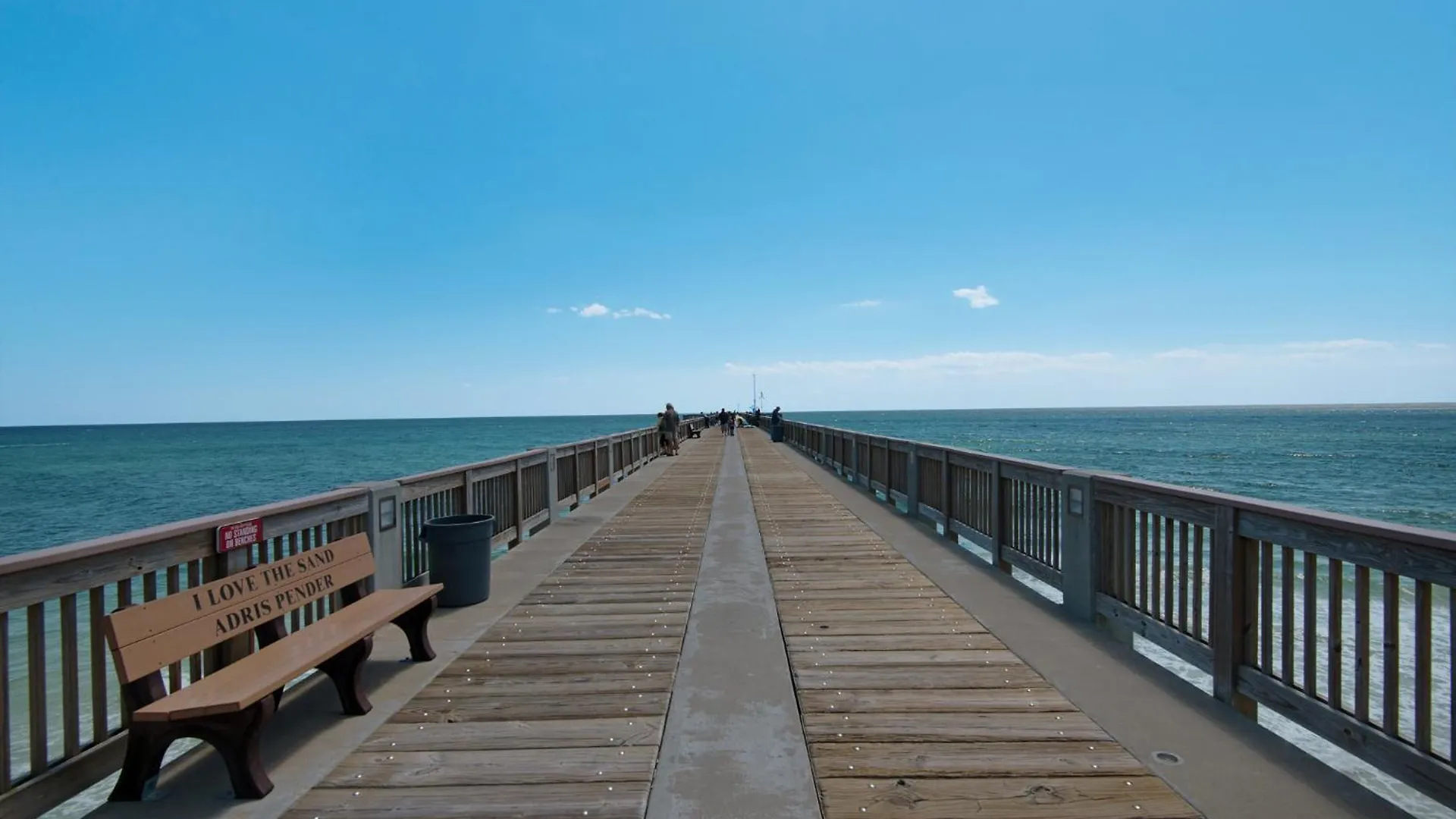 Gorgeous 1-Bed 2-Bath Condo With Gulf View! Pools On-Site! Walk To The Beach! Panama City Beach Holiday home