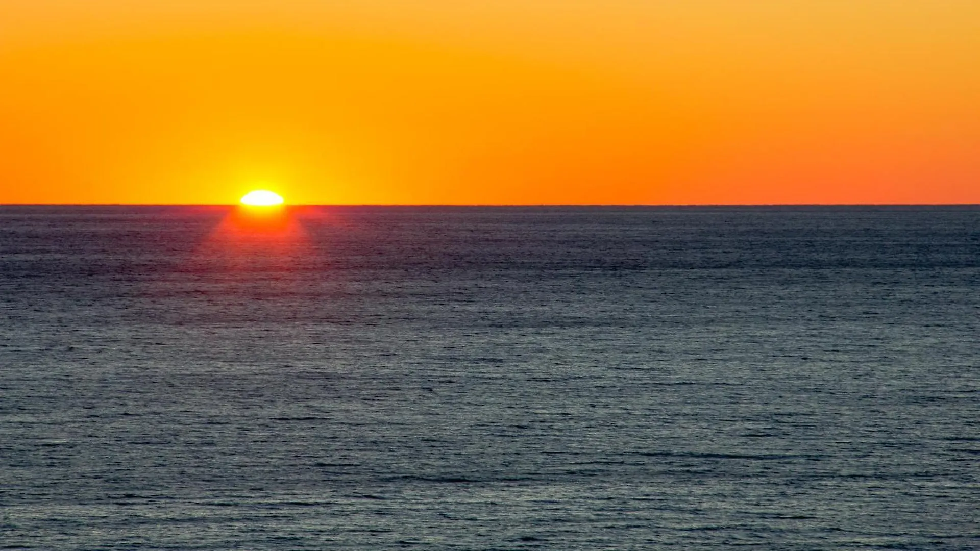 Gorgeous 1-Bed 2-Bath Condo With Gulf View! Pools On-Site! Walk To The Beach! Panama City Beach